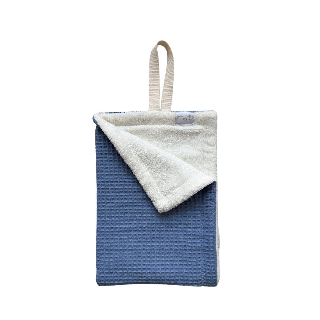 Pfotenhandtuch paw towel küstenblau weiß
