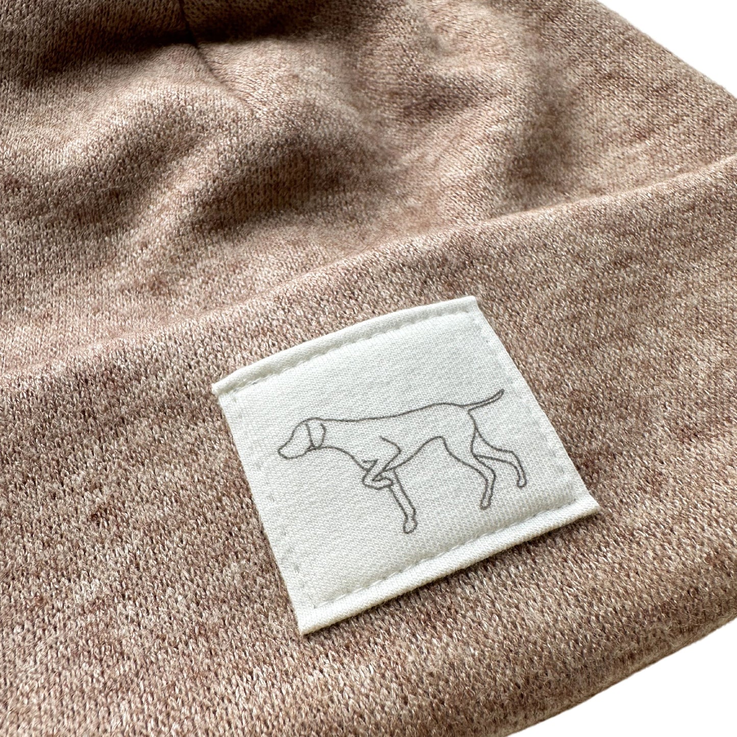 Mütze Strick zimt mit Hundepatch