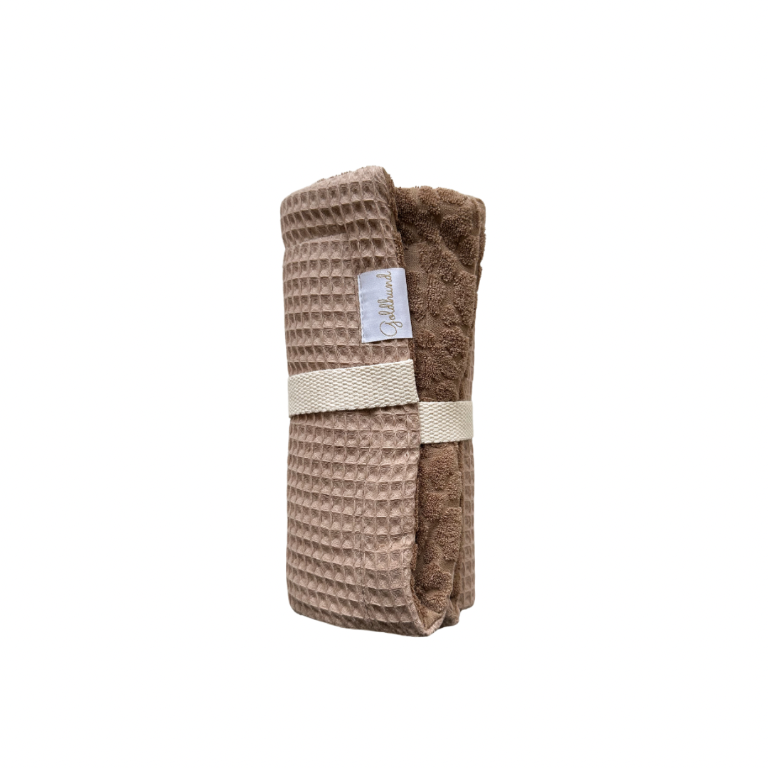 Pfotenhandtuch paw towel mocha mousse leo