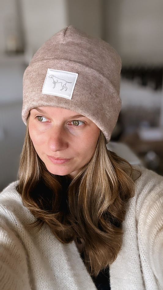 Mütze Strick zimt mit Hundepatch