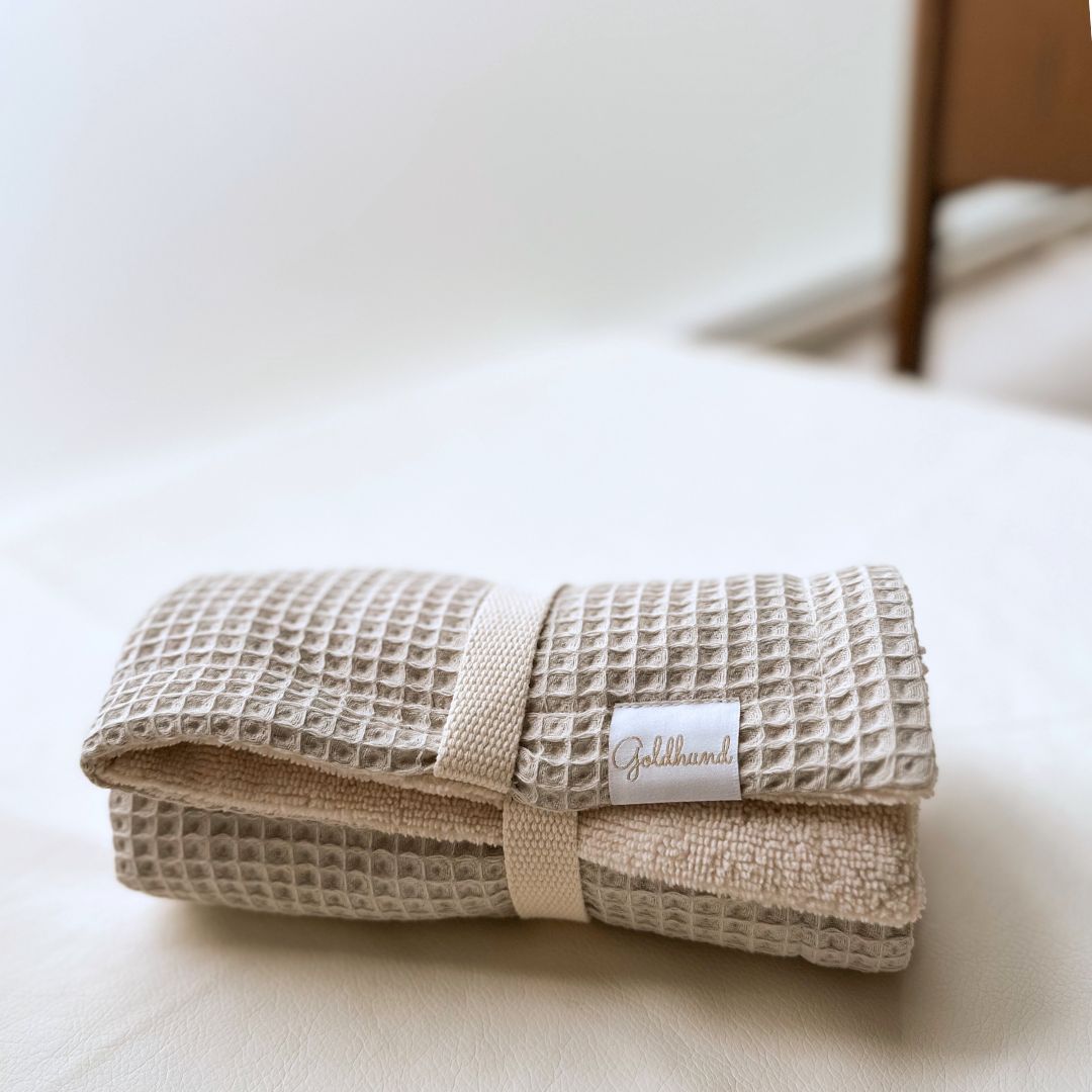 Pfotenhandtuch paw towel hellbeige