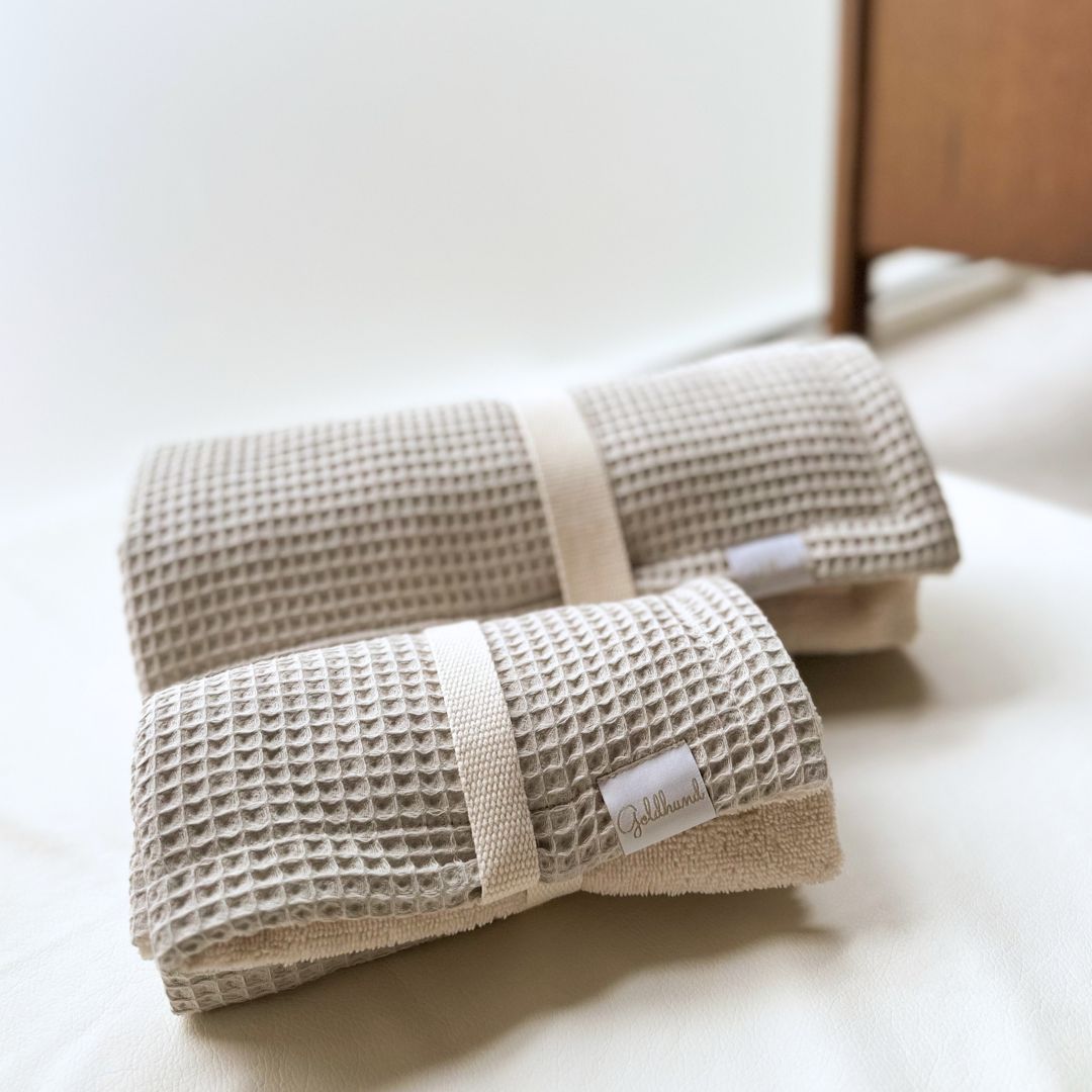 Pfotenhandtuch paw towel hellbeige