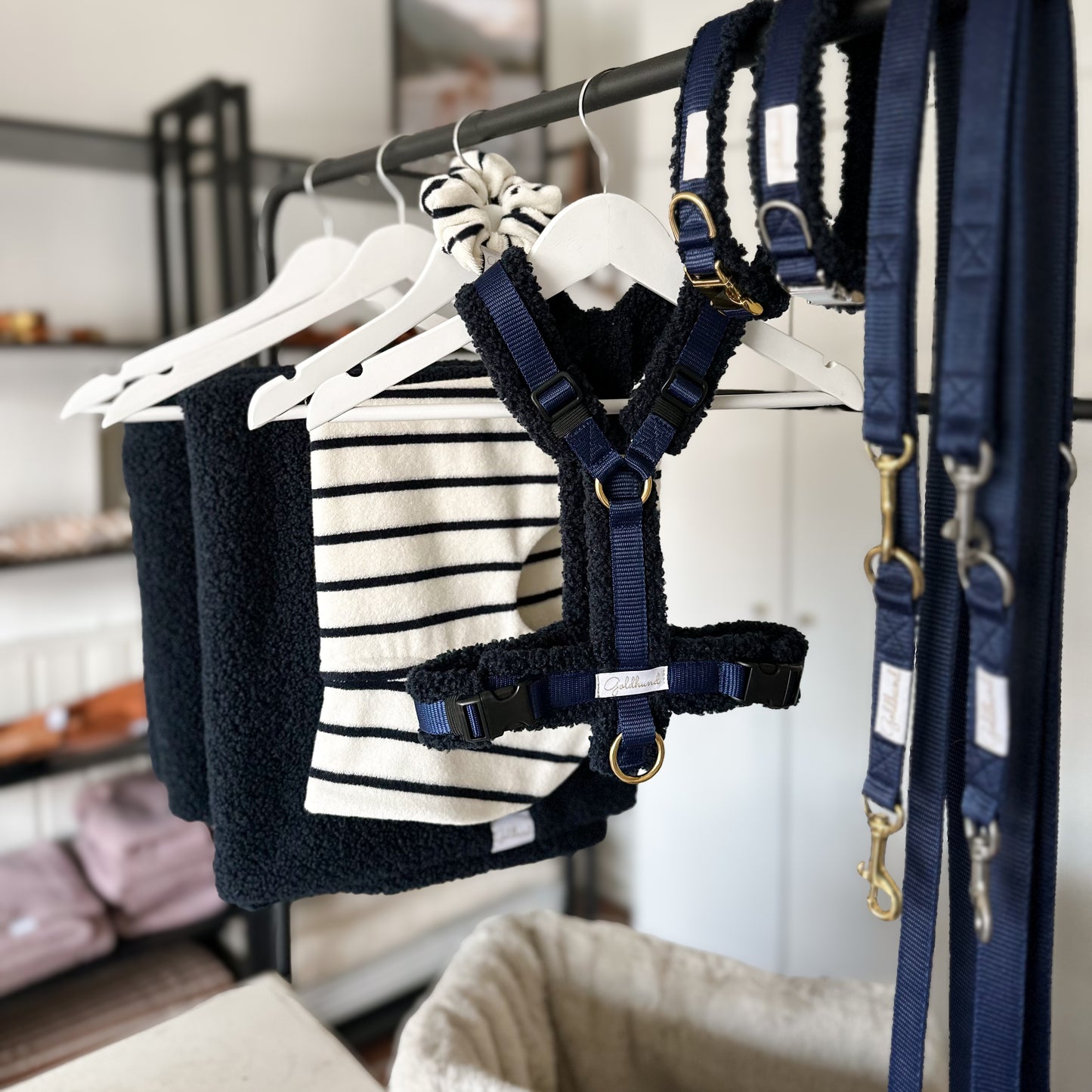 Hundebademantel CosyShirt dry dunkelblau - weiß stripes